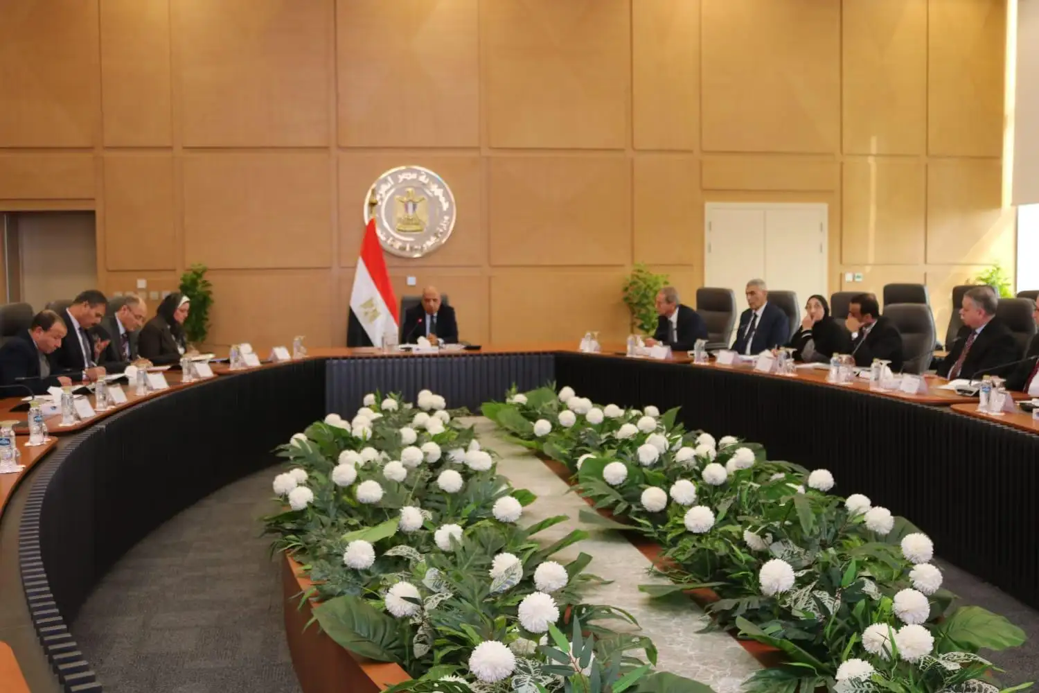 ''وزير الكهرباء'' يجتمع برؤساء شركات إنتاج الكهرباء لمتابعة أنماط التشغيل الجديدة وخفض معدلات استهلاك الوقود والالتزام بإنهاء الصيانة المجدولة قبل فصل الصيف