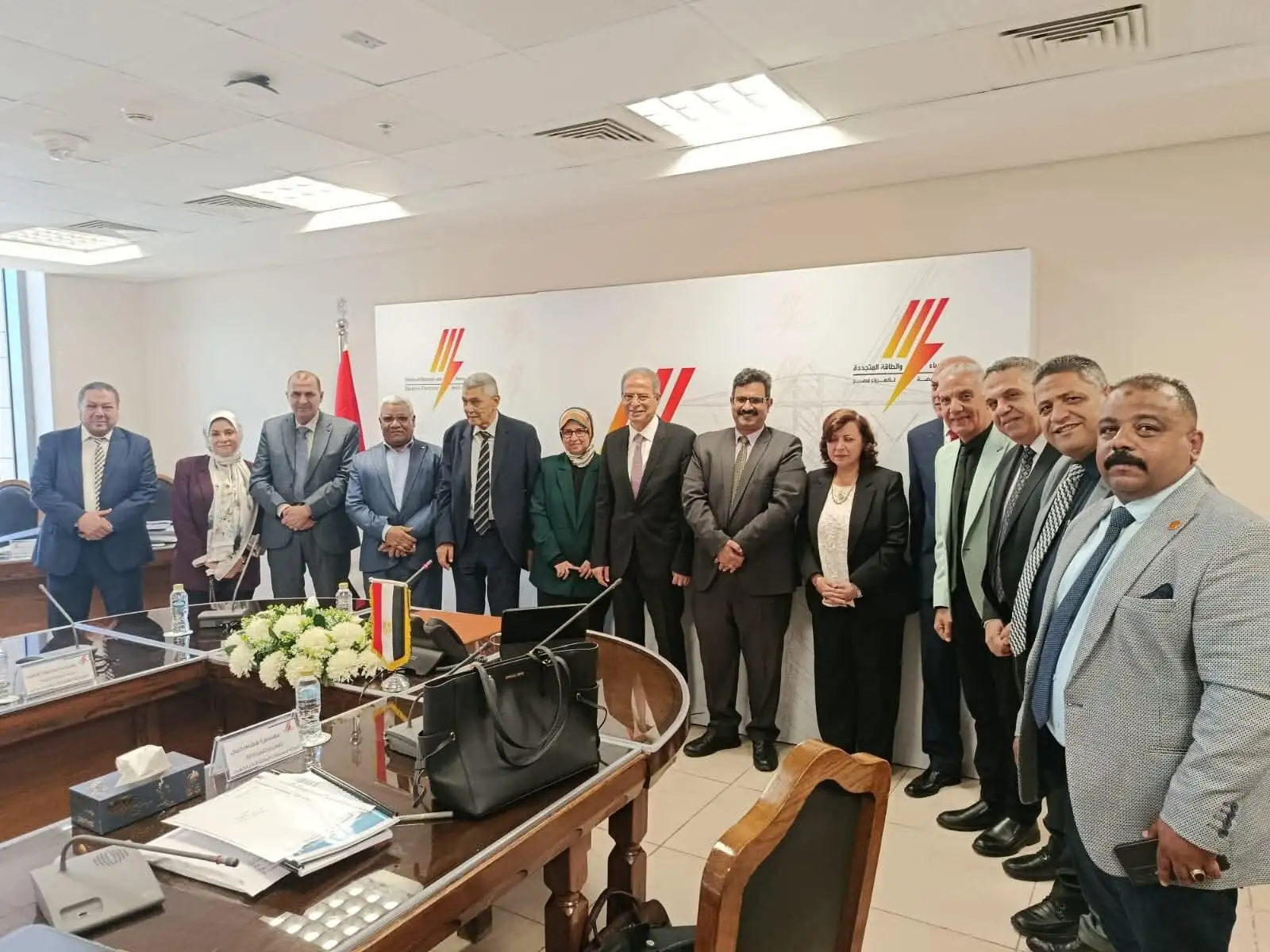 غرب الدلتا لإنتاج الكهرباء تعتمد موازنة 2026 / 2027.. و ''الباتع'' يوجه الشكر لقيادات الكهرباء.