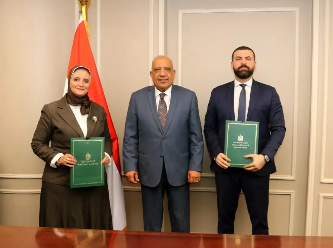 ''وزير الكهرباء'' يشهد مراسم توقيع مذكرة تفاهم بين ''لنقل الكهرباء'' و ''هيكا داتا'' لدراسة وتحديد متطلبات التغذية الكهربائية لإقامة مشروع مركز بيانات ''Data Center”'' 