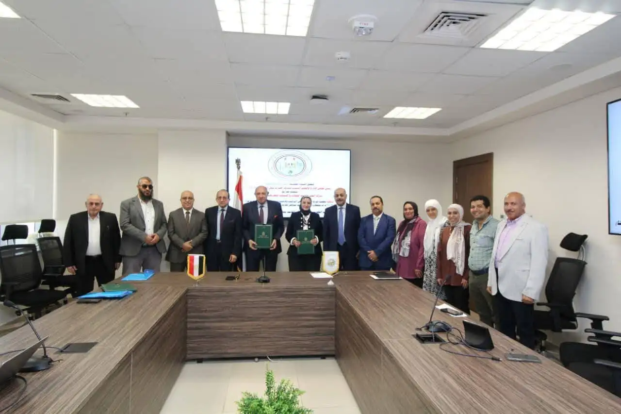 ''المصرية لنقل الكهرباء'' توقع عقدًا جديدًا مع ''الماكو'' لتدعيم التغذية الكهربائية لمحطات المحولات بمناطق كهرباء مصر الوسطى والقناة والدلتا
