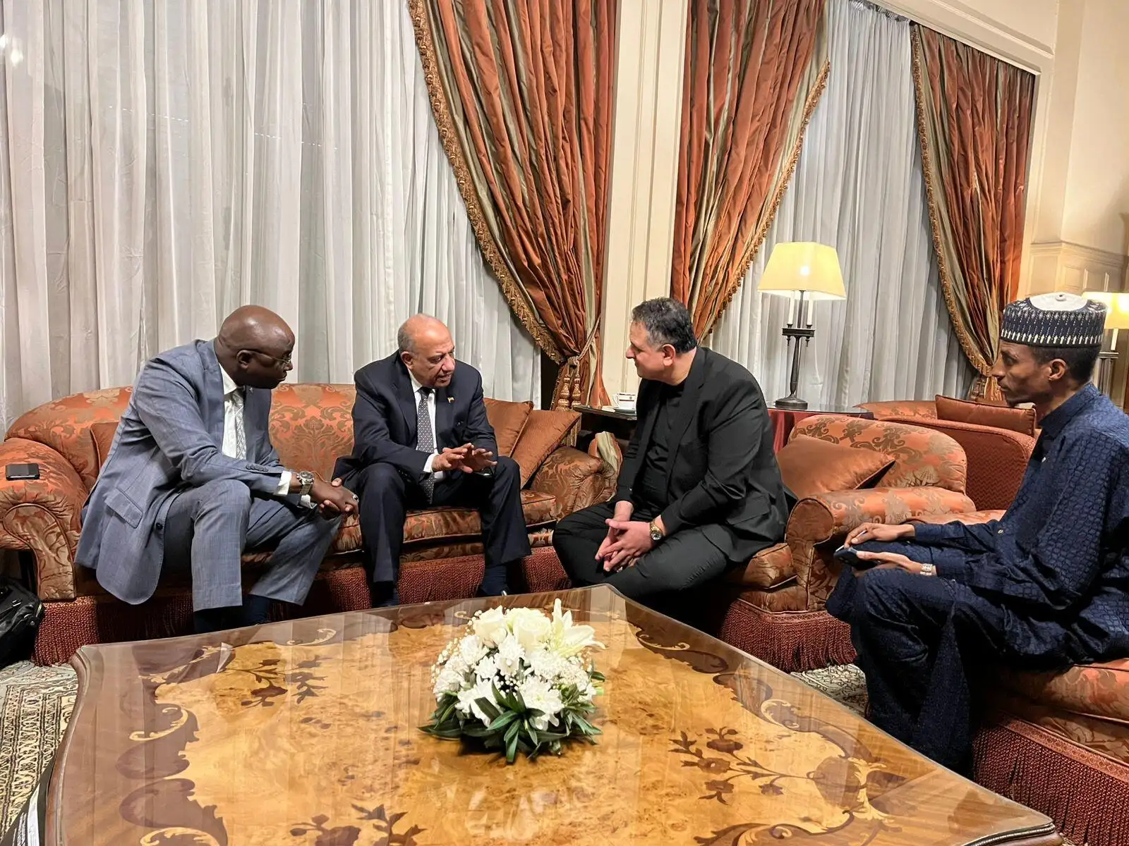 ''وزير الكهرباء'' يبحث مع ''وزير المياه والطاقة بجمهورية تشاد'' سبل دعم الشراكة والتعاون فى مختلف مجالات الكهرباء وتعزيز برامج التدريب ونقل الخبرات وبناء القدرات وتنمية المهارات 