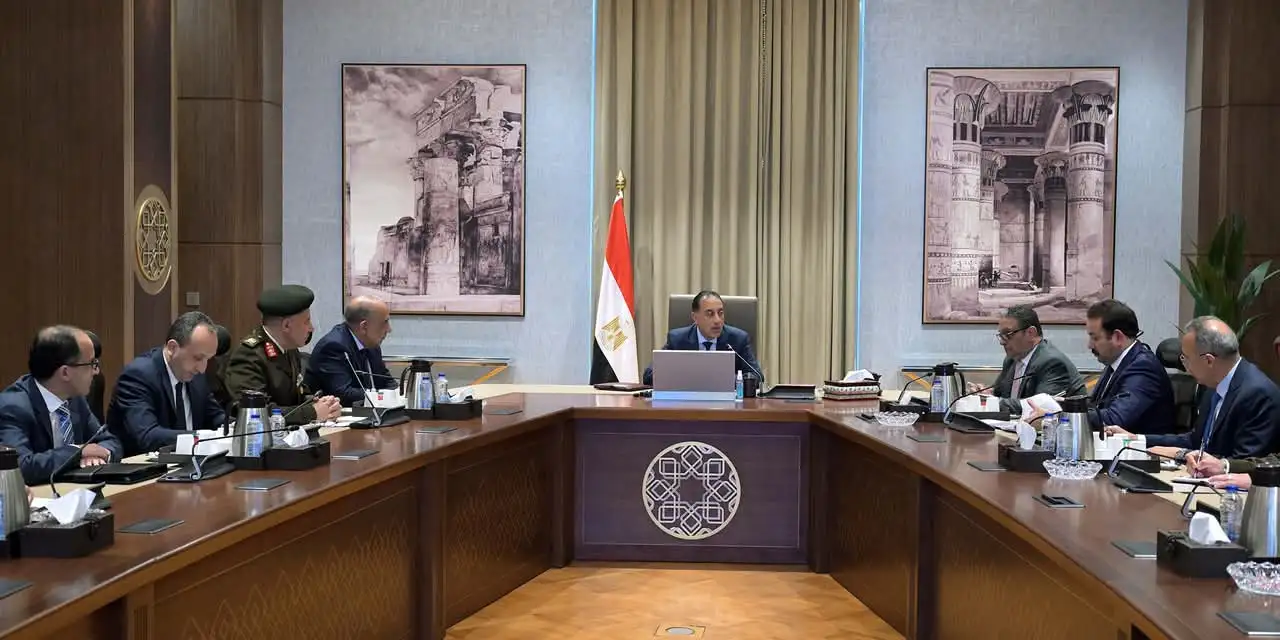 'رئيس الوزراء' يتابع الموقف التنفيذي لمشروعات المرافق 'بالدلتا الجديدة' بحضور 'وزير الكهرباء'