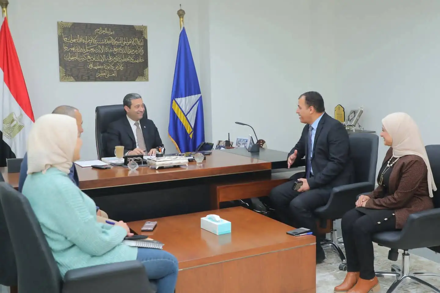 'محافظ دمياط' يلتقي 'رئيس كهرباء شمال الدلتا' لبحث عدداً من ملفات العمل المشترك وتنفيذ الخطة الإستثمارية