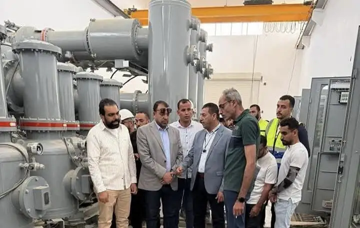 'اسامة عبدالله' والمدير العام لـ'XD EGEMAC' في زيارة ميدانية لمتابعة سير الأعمال بمحطة 'روافع الحمام' بمنطقة الدلتا 