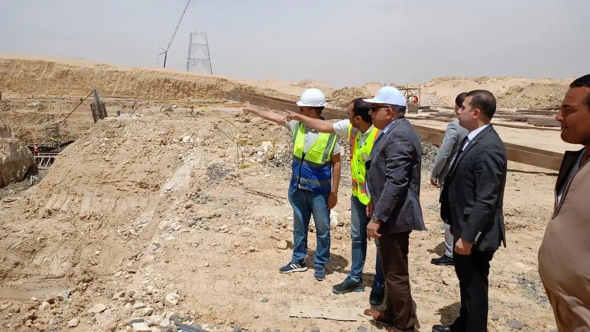 فى زيارة ميدانية مفاجئة 'وزير الكهرباء' يتفقد مستجدات تنفيذ أعمال برجى عبور قناة السويس ومسار خط الربط المصرى السعودى