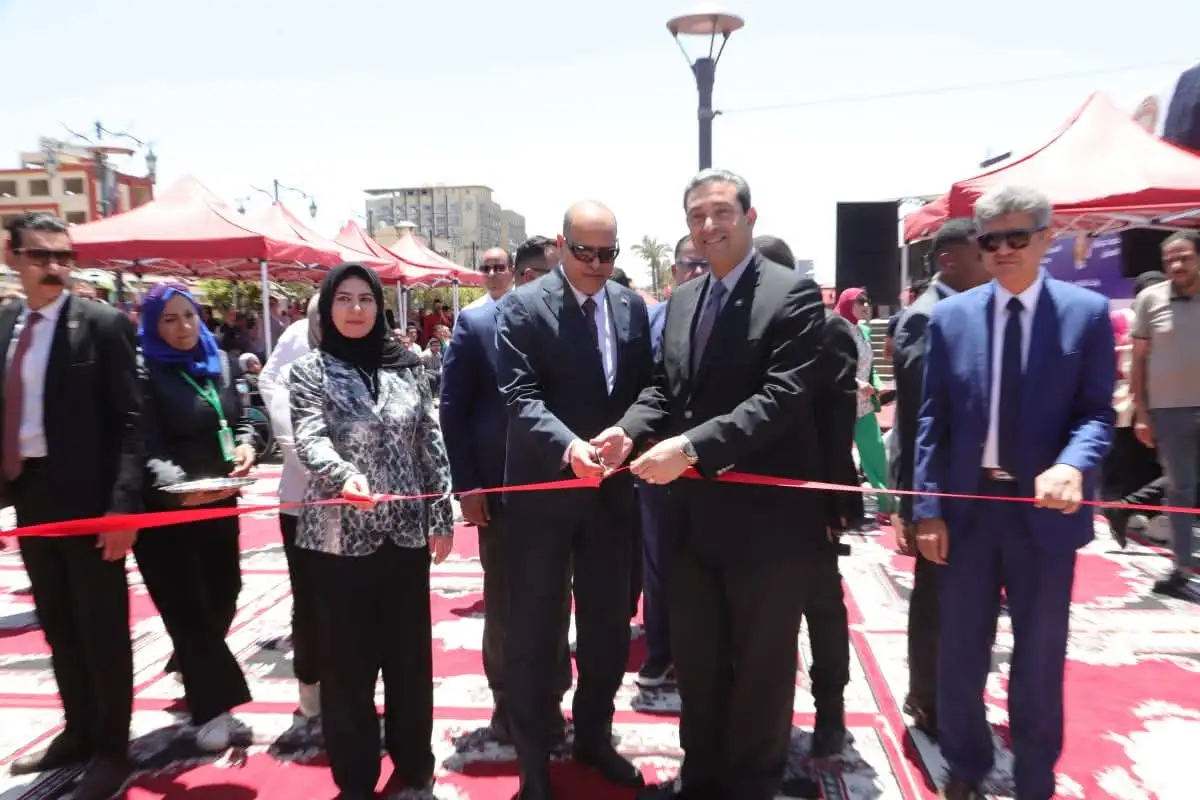 'وزير العمل' و'محافظ دمياط' يفتتحان ملتقى توظيف لتوفير 1100 فرص عمل لشباب 