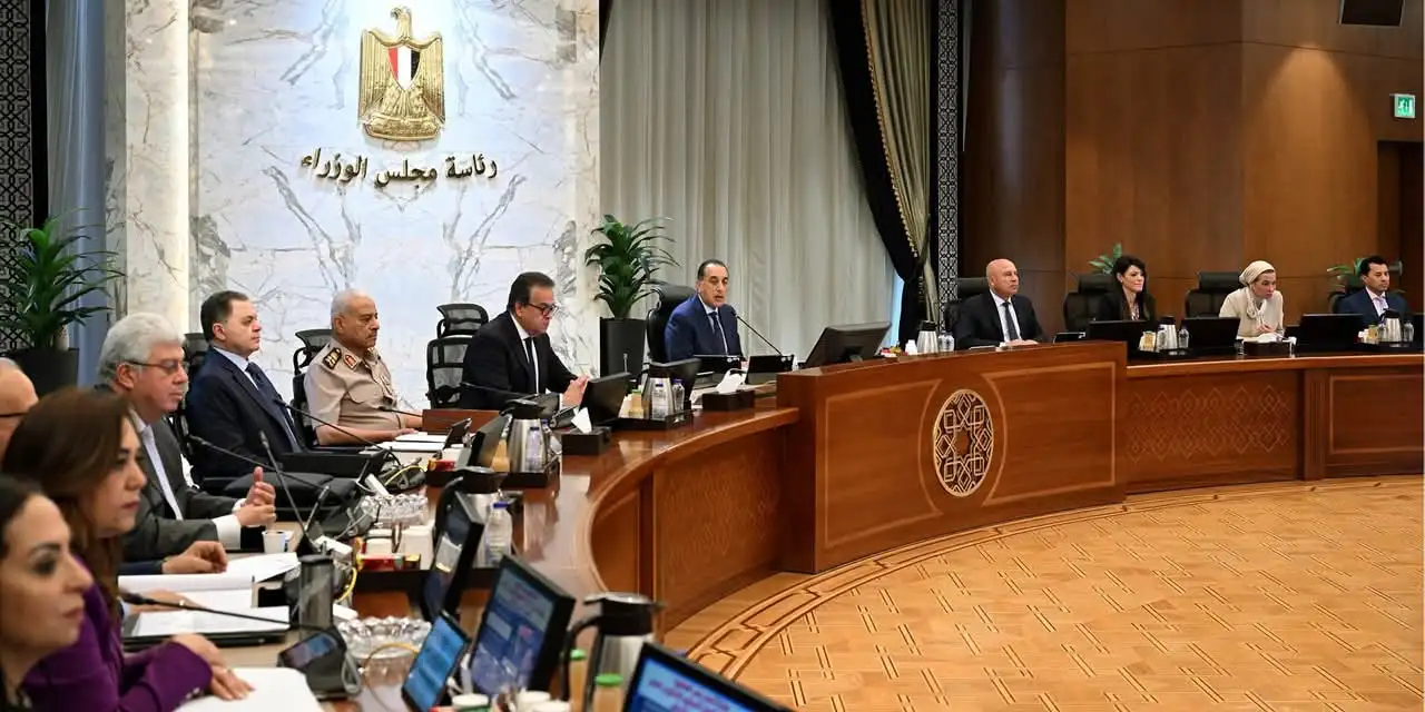 'مجلس الوزراء' يستعرض مشروعات خطة 'وزارة الكهرباء' للوصول بالطاقات المتجددة إلى نسبة 30% حتى عام 2030