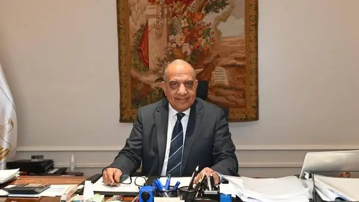 'وزير الكهرباء' يغادر إلى فرنسا لبحث سبل دعم وتعزيز الشراكة والتعاون فى مجالات الطاقة النظيفة ومشروعات الضخ والتخزين