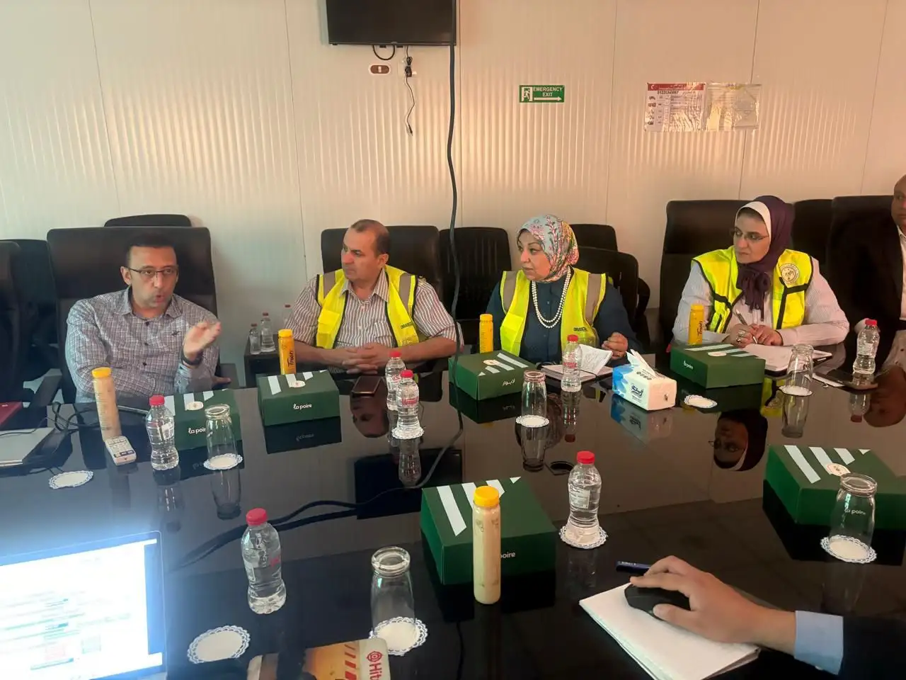 'نائب وزير الكهرباء' و 'رئيس مجلس إدارة 'نقل الكهرباء' في جولة ميدانية بمحطة محولات بدر ٥٠٠