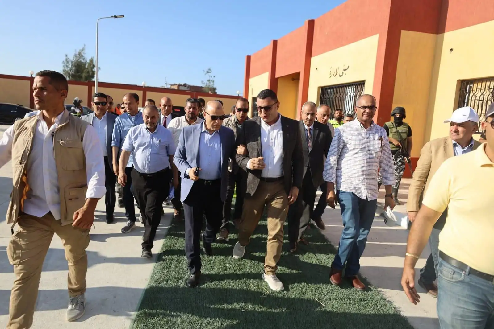 'وزير الإسكان' و' محافظ كفرالشيخ' يتفقدان محطة معالجة الصرف الصحي بقرية قمسيون ضمن مشروعات المبادرة الرئاسية «حياة كريمة»