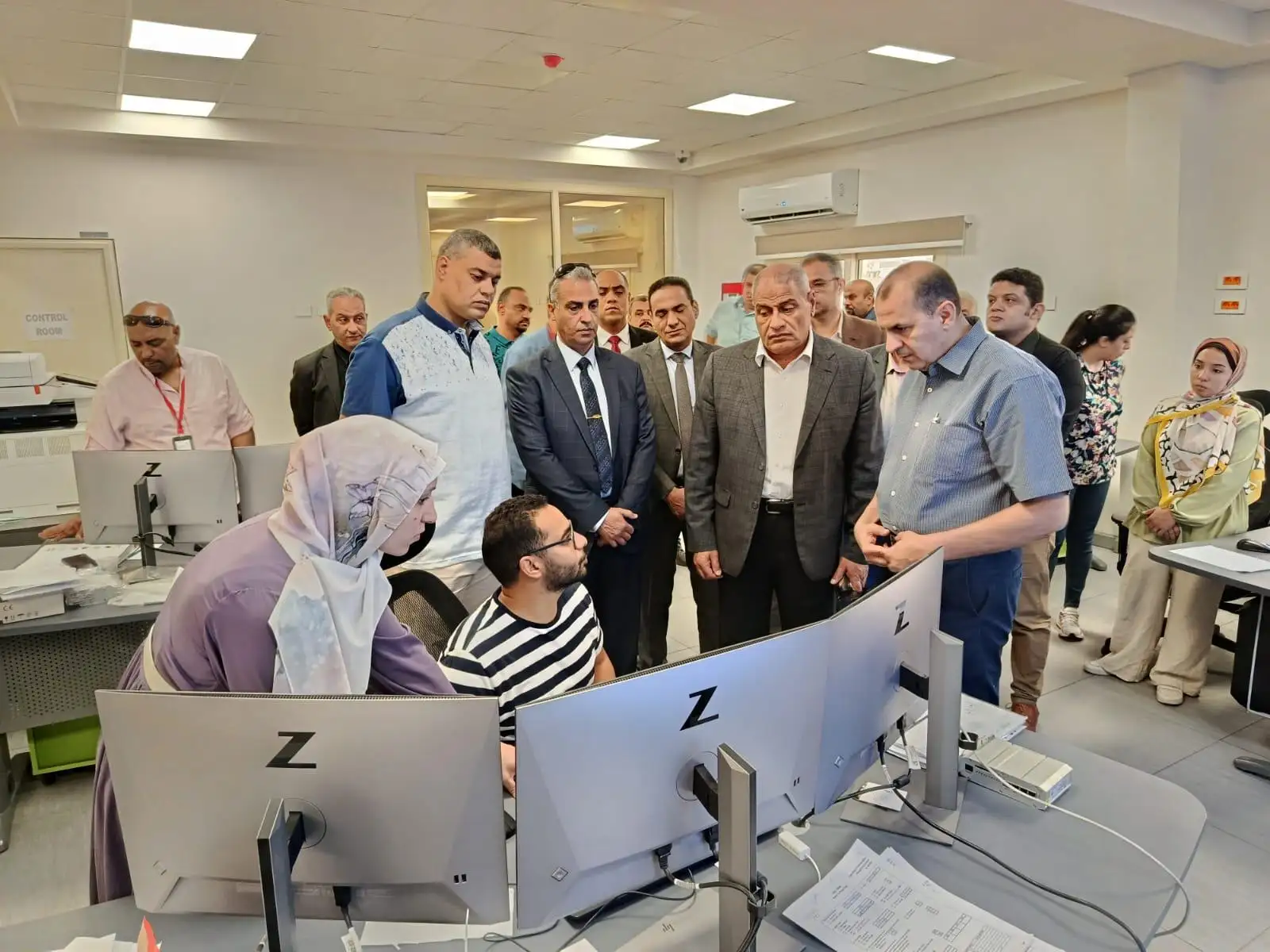 'الدستاوي' يتابع سير العمل بقطاع كهرباء الحلمية بحضور 'البيلي' ويعقدان اجتماعاً موسعاً مع قيادات الشركة لمناقشة عدداً من الملفات