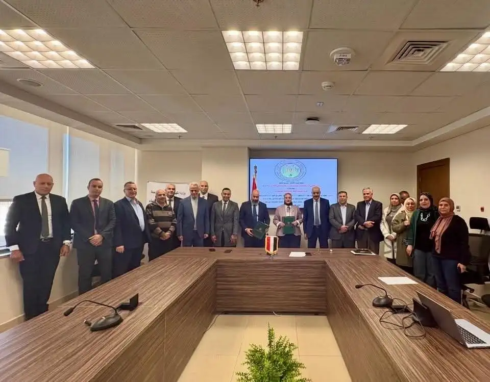 ''المصرية لنقل الكهرباء'' توقع عقدين مع مجموعة ''إنيرجيا و السويدي'' لدعم الشبكة القومية وتأمين صيف 2026